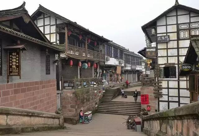 1月起，超威、天能电池都涨价，车主要明白这3点，避免多花冤枉钱